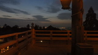 市内を見渡せます。そして何とも言えない好きな場所