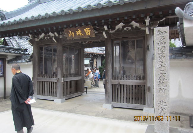 知多四国第３３番札所のお寺です。