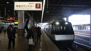 小田原～湯本間はロマンスカーに２００円で乗れます。