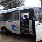 フェラーラとボローニャ空港の直行バス