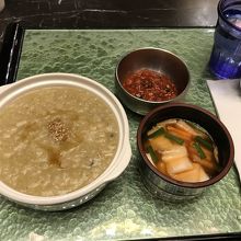 カジノの無料の食事（アワビ粥）