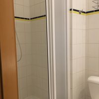 シャワーとトイレは分かれています。