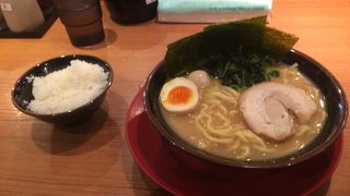 昼の時間帯はかなり混みます