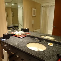 洗面台が広いです