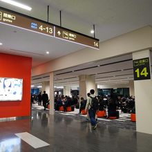 JALの搭乗口が新しくなってました！