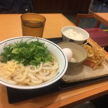 卵かけご飯朝食（うどん大盛）
