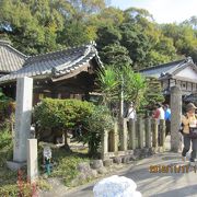 知多四国第７７番札所のお寺です。
