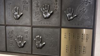 シアタークリエと直結