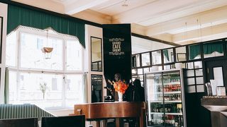 キュビズム建築巡りの休息ポイント