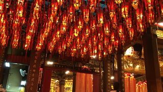 街中にあります