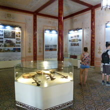 右廡での展示です