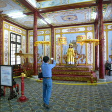 左廡での展示です