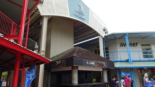 クルーズ船乗り込む前の買い物に便利