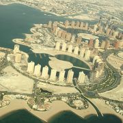 中東の空港で上空からの景色が素晴らしい