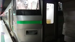 札幌-新千歳空港を結ぶ