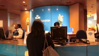 仕事がしやすいビジネスラウンジです。