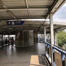 タニヤからシーロム駅へ