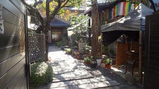 門から覗くだけでした。