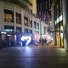 年末年始にはイルミネーションの飾りつけあり