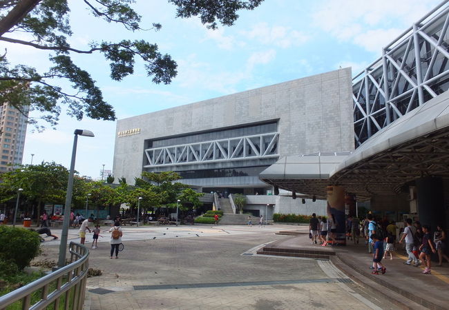 国立科学工芸博物館は、南館も含めて、広大な敷地に建物だけは立派、アクセスは良くなりました。