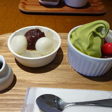 抹茶ババロアと白玉ぜんざいのセット