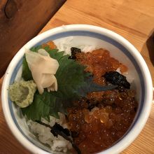 いくら小丼ぶり