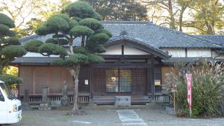 弁財天が祀られています