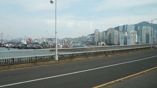影島へ続く大橋