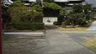 小動神社のお向かい