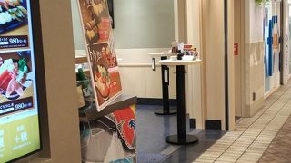 立食いだからこそのリーズナブル