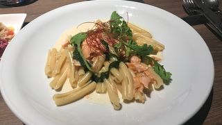 綺麗なお店で美味しい食事を