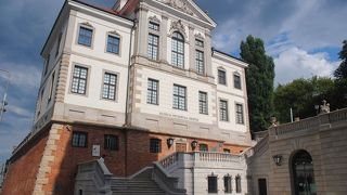 ワルシャワを訪れる目的の一つがここを訪れることでした。