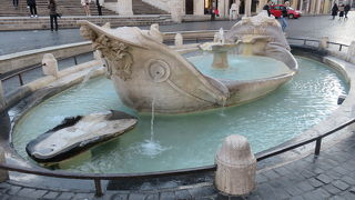 テヴィレ川でワインを運ぶ・・・