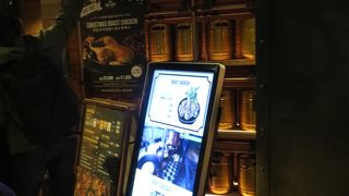 １０人一部屋で盛り上がる