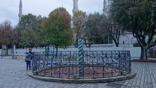 もともとは蛇の頭がついていました