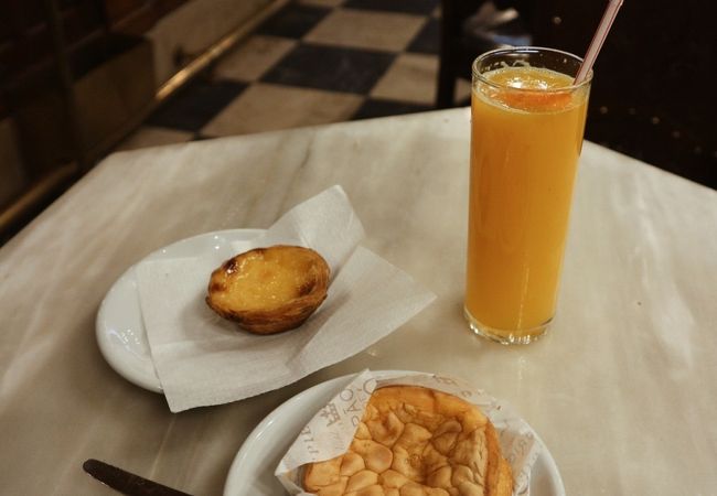 クラシカルな雰囲気で味わうポルトガルのスイーツ