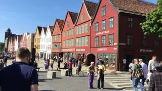 煌びやかな建物が並ぶ美しい所です