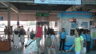 観光ガイド兼スタッフが待機