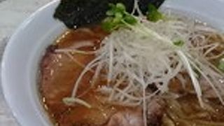 シンプルな中華そばが食べられる市内随一の人気店