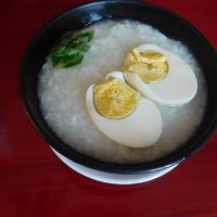 コンチネンタルのほか、お粥も頼めます