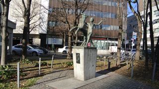 大通り公園三丁目にある銅像