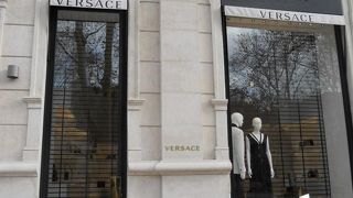 ヴェルサーチ（リスボン店）