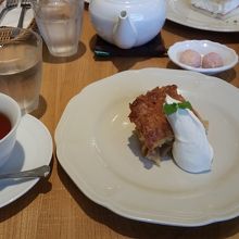 温かいアップルパイ