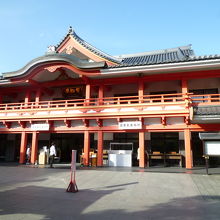 鮮やかな御札所