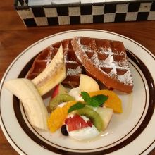 和ッフル　フルーツと