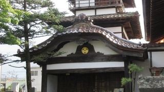 鶴ヶ城の貴重な遺構の一つです。