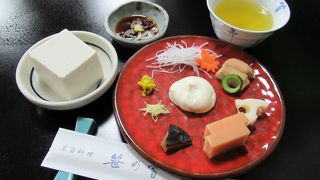 三百年の伝統 江戸名物豆富料理の根岸「笹乃雪」