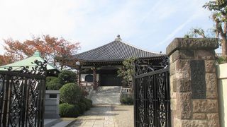 来迎寺と横並びの場所にありました。