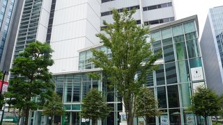 ガラス張りのアトリウムの気持ちよさ