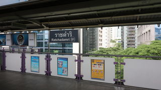 ロイヤルバンコクスポーツクラブを眺められる